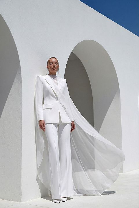 Приталенный жакет