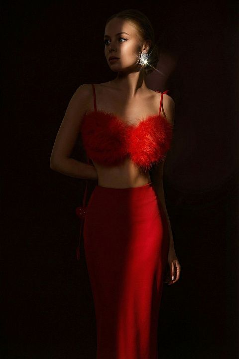 Бюст с сердцами на завязках