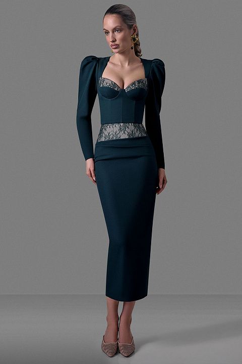 Корсет с кружевной вставкой