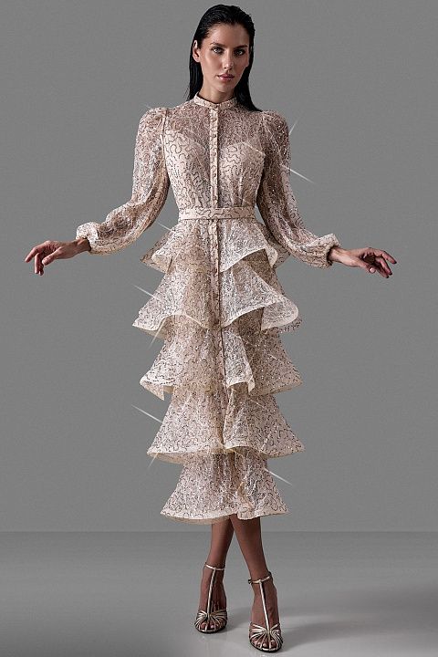 Платье с многоярусной юбкой