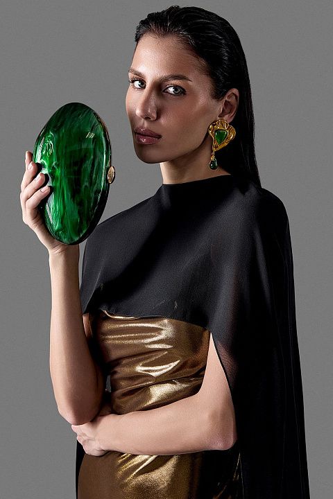 Сумка клатч в виде жемчужины