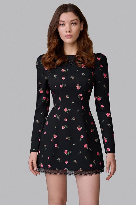 Платье с вырезом на спине