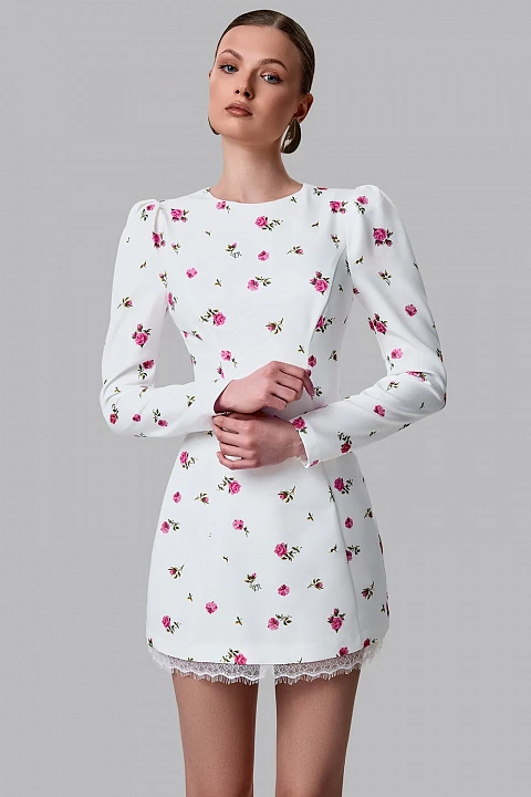 Платье мини с вырезом в форме сердца