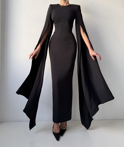 Платье с декоративными рукавами