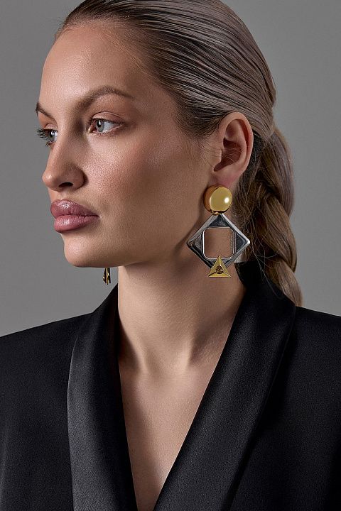 Серьги асимметричные в серебристо-золотой гамме
