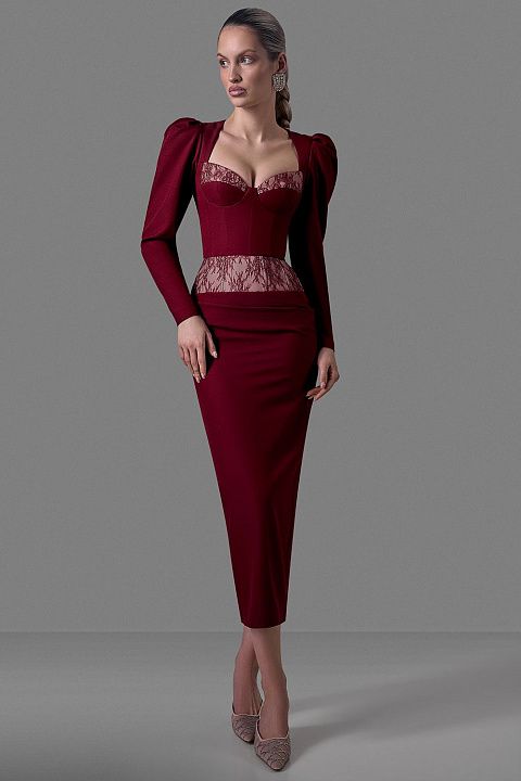 Корсет с кружевной вставкой