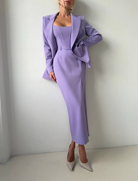 Юбка миди прямая с акцентным разрезом