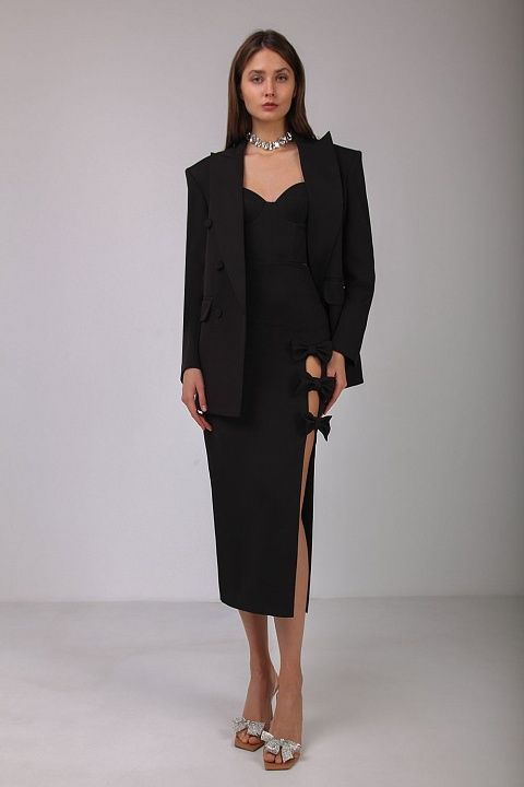 Slit and bows skirt