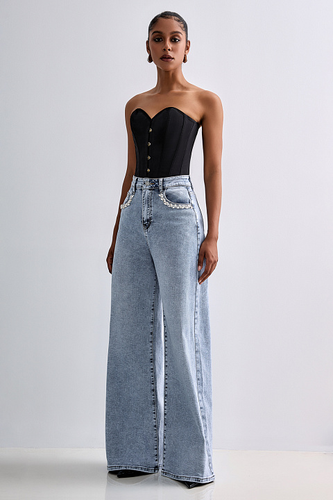 Широкие джинсы со стразами