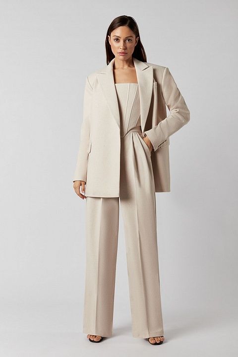 Wide trousers with arrows