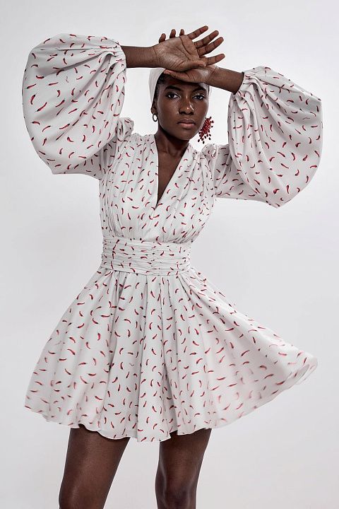 Платье мини с пышными рукавами