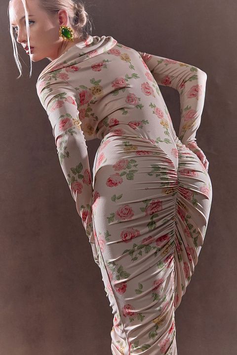 Платье миди с драпировкой и эксклюзивным принтом