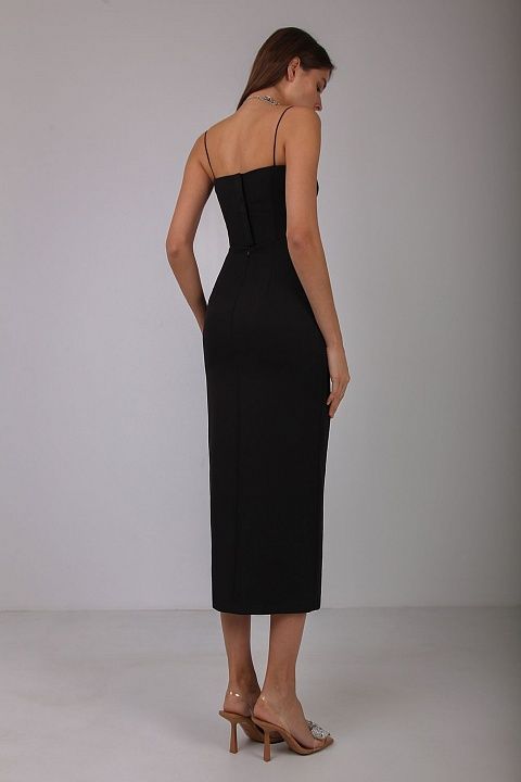 Slit and bows skirt