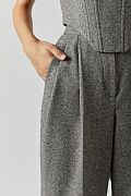 Wide trousers with arrows
